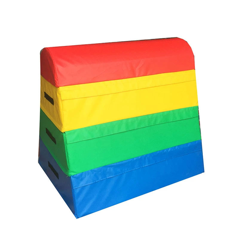 Miękkie czterosekcyjne pudełko do skoków z łukowym wierzchołkiem